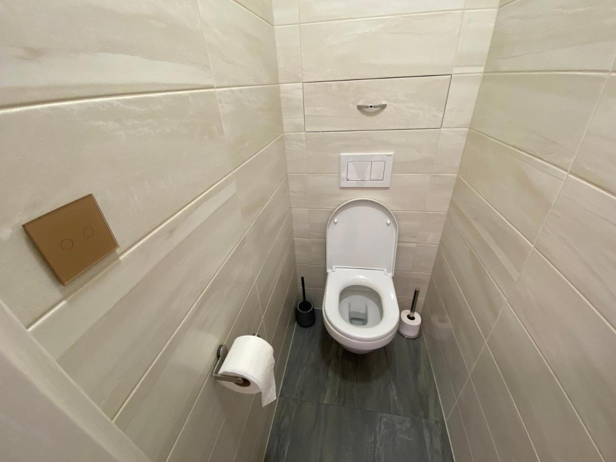 Classy Times - City Centre - Private Parking - Sunny Apartment Poprad Exterior foto