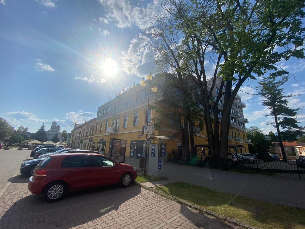 Classy Times - City Centre - Private Parking - Sunny Apartment Poprad Exterior foto
